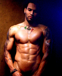 indianatractorboy: asifthisisme:  grabyourankles:  Zion by Foto 119  Gosh!  indianatractorboy  Masculine beauty