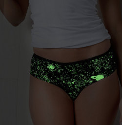 supershawarmalock:  sosuperawesome:  Glow in the Dark Solar System Apparel by makeitgoodpdx  Those asses are out of this world. 