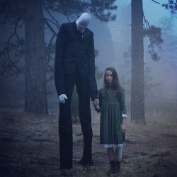 whatgod:  his-opheliac:  lalamanfr0:  This is actually epic.  oh god, I cant tell if this is really cool or just incredibly creepy  SLENDERMAN 