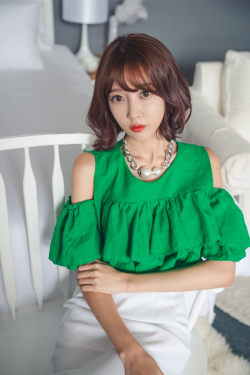 korean-dreams-girls:  Ji Na - July 25, 2014 Set
