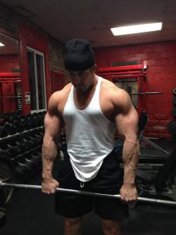 muscle-addicted:  Jay Amato 