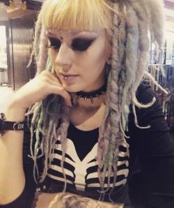 lilith-lawless:  💀👻💀👻 #gothgoth #alternative #altgirl #makeup #mua #instamakeup #gothgirl #cybergoth #piercings #tattoos #dreadlocks #dreads #stretchedears #manicpanic #illamasqua #altfashion #altmodel #lilithlawless 