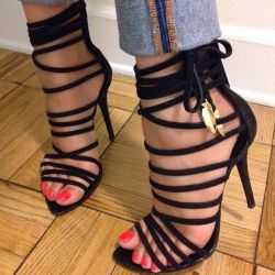 youthgreed:    Black Caged Strappy Gladiator Heeled Sandals  