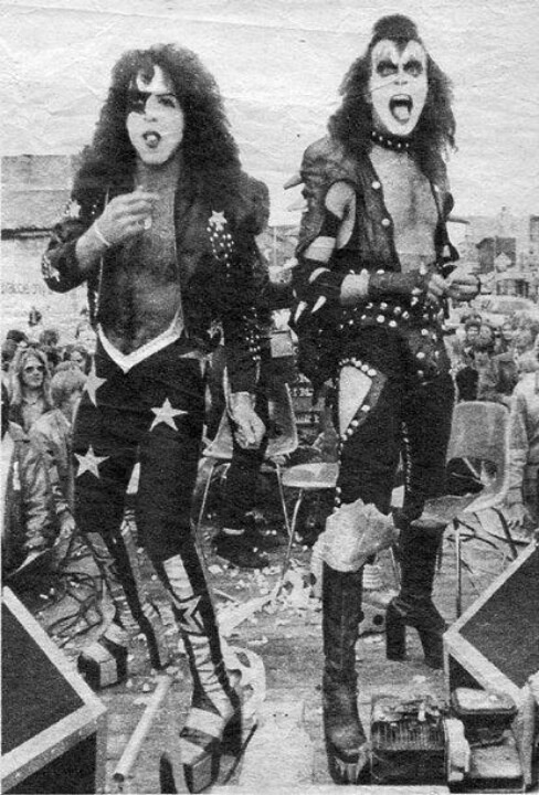 superseventies:  Paul Stanley and Gene Simmons of KISS.  