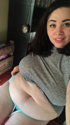 chubby-bunnies:My belly is really cool and cute !!!!  