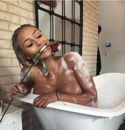 kissmyex:  Celebrate love everyday not just on Valentine’s Day ❤️🌹😌 Just me and my big ass smile… Aprox 10seconds after this photo was taken I broke the flower😂 Watch out I bite…😏 Thanks for the bubble bath #thehostsgroup 🖤#valentinesday
