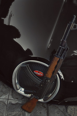 carbonandfiber:  Bugatti Veyron &amp; AK-47