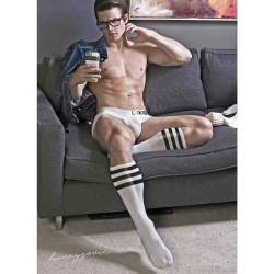 haneyzovic:  #men #socks #socken #corap #calze #chaussettes #sox #носки #skarpety #чарапе #whitesocks #calcetines #mensocks #longsocks #malesocks #soccersocks #casual #elegant #gentleman #fashion #sexymens #footballsocks #model #menstyleblogger