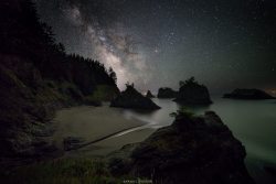 space-pics:  [OC] ‘Arrival’ - Secret(not for long) Beach, Oregon [2040x1360]http://space-pics.tumblr.com/