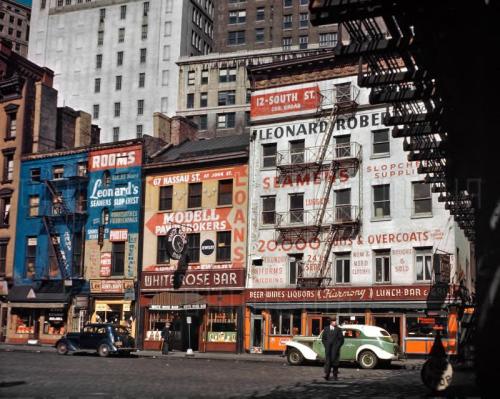 undr:  Charles Phelps Cushing. Building painted with Advertising. Manhattan, New York. 1940s