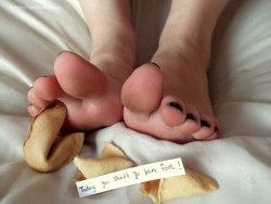 solecityusa:  Barefoot Fortune by ~Artistic-Feet
