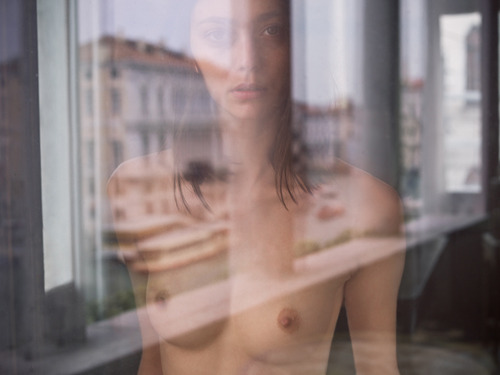 Sex Mona Kuhn photography | Venezia 2010 collection pictures