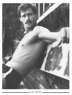 unknownvintagemalemodels: From CLOSE-UP magazine (1982) JW King    Such a hottie 