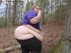 fatashassbbw:  www.ssbbwfatasha.com or bbwsurf.com/Fatasha is updated with 31 photos and 2 new videos! This fatty decided to go mountain (?) climbing but how far did i really make it?? I had to stop frequently for some cookies ! Man i won’t be doing