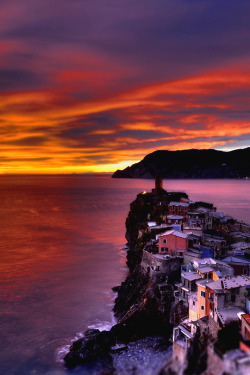 italian-luxury:  Sunset on Cinque Terre, Liguria,  Italia by Yusuf Gurel