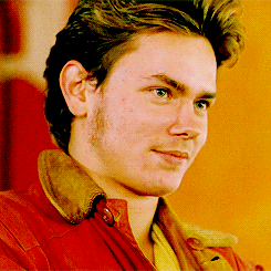 River Phoenix, you beauty, you were my Judy Garland (and also I&rsquo;ve learn my cruising techniques from you, love) &lt;3 Happy birthday and keep on shining forever, wherever you are.  
