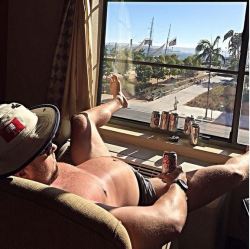 beer-belly-central:  (Submission) Showing San Diego what a good view looks like.