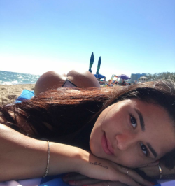 bikini-selfies:Tanning that fine ass