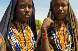 Ethiopian Erbore girls, by Georges Courreges.