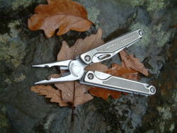 45-9mm-5-56mm:  ru-titley-knives:  My Favorite Leatherman multi tool was a well used Surge Model but as I dont need to carry one everyday anymore I much prefer the Charge TTI for a lighter  low profile carry . The CPM S30V steel of the main blade out