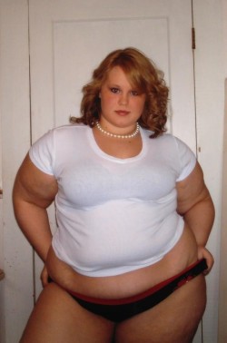 likefat1:  Young and thick #bbw www.likefat.com