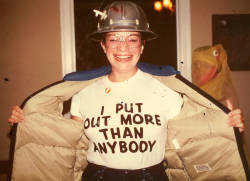 vintageeveryday: 21 snapshots capture people wearing sleazy T-shirts with profane slogans in the 1970s. 