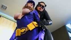Burnbabyburn0317:  Emily Addison As Batgirl And Christina Carter As Catwoman In “Breaking