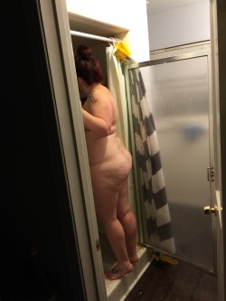 garrett71689:  #sexy #milf #chubby #wife #shower #ass #selfie