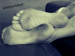 prettywifefeet:  My wife - dirty feet!