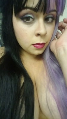 We&rsquo;re loving Lildreadful&rsquo;s lilac locks- she&rsquo;s brand new to the hottest photo contest on the web- show her some love :)