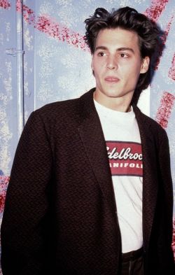 80sdepp:  Johnny Depp, 1987 