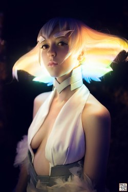 slbtumblng:lalibertalia:La Vie Est Drôle! Hi everyone! This year I cosplayed as Ragyo Kiryuin from Kill La Kill at Anime North, and had the good fortune of being photographed by the incredibly talented Paul Hillier! I’m really happy with how the cosplay
