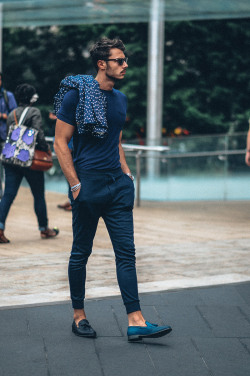 trends4men:  NYFW SS 2015 Streetstyle. Great style. Lovely navy and joggers trend. Credits: Kasheem Daniels 