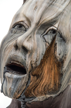 crossconnectmag:   Ceramic Sculptures That Look Like Wood by Christopher David White    Christopher David White is known for his ceramic creations that double as fantastic optical illusions. It’s hard to believe the hyper realistic pieces are made