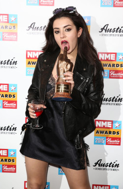 Charli XCX - NME Awards. ♥  I wants to do naughty things with Charlie. ♥