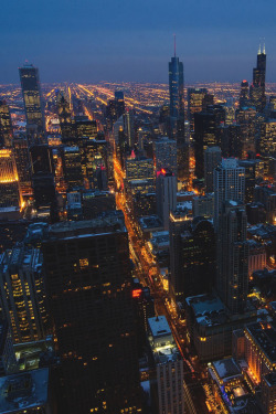 livingpursuit:  Chicago After Dark by Romeo Banias