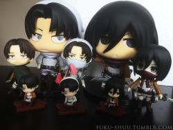 fuku-shuu:My chibi Levi &amp; Mikasa figurines! (▰˘◡˘▰)This took a while to set up, but totally worth it (ノ*゜▽゜*)
