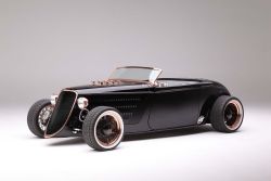 steampunktendencies:  1933 Hot Rod Powered by 510-inch big-block Ford  Think there weren’t hot rodders around in the late 1800s? Just check out those horse-drawn carriages: big ’n’ little wheels, pinstriped panels, lacquer paint, and leather upholstery