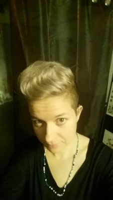 Ok so I got my hair done. It&rsquo;s a silver with purple undertone. Don&rsquo;t ask about the ridiculous lip biting lol