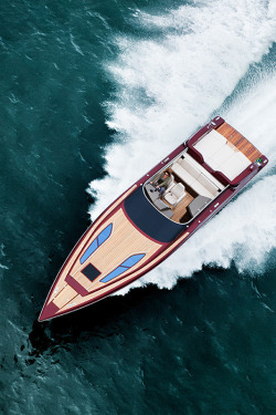 Classy-Captain:   Intermarine 48 Offshore By André Nunezedited By Classy-Captain