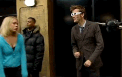 mizgnomer:The Doctor DancesDavid Tennant (&amp; friends) dancing on the set of Doctor Who (and the Sarah Jane Adventures)