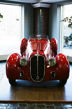 resplend3nt-rap4cious:  wellisnthatnice:  1938 Alfa Romeo 6C 2300B by Grishik Reshetnikov on Flickr.   ‘