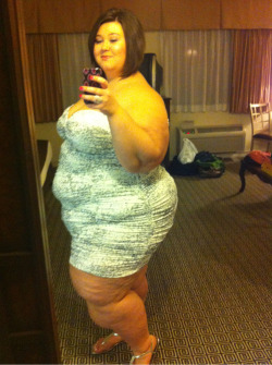 caitidee:  Lookin fat and fine at the Winter BBW Bash in Vegas!  Delicious looking babe!
