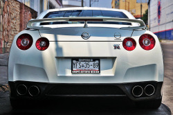 fullthrottleauto:  Nissan GT- R (by carmaglover) (#FTA)