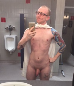 3rdistheonewithaveryhairychest:  Doin like I did growing up: use a towel as a cape and play a naked superhero.