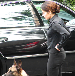 eyesofwitt:  POI Flashback Friday ~~ BTS, SE304, Reasonable Doubt, Shaw &amp; Bear in deleted scenes not aired in episode. She really did come back for the Dog!(My personal pics, please do not remove my watermarks or repost. Thank you.)
