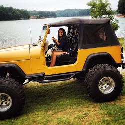 jeepbeef:  #JeepHer @country_cowgirl99 #jeep