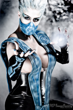 areaorion:  Mortal Kombat: Frost Our last Cosplay installment was Jade from Mortal Kombat, this time it’s the beautiful Marie-Claude Bourbonnais as Frost. Now placing bets on who would win in a match.   Very nice!!!!