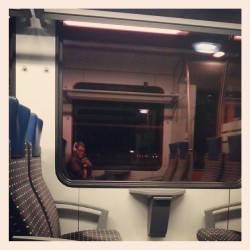 #selfie dans le train #fuckinggoodmusic #me #themonkeysarecoming