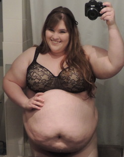 cakeassassin:  Being this fat is magical. 